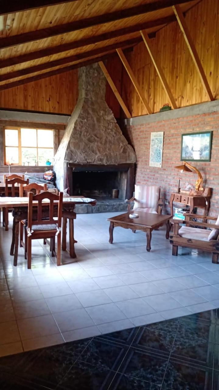 Hosteria Altas Cumbres El Chaltén Exterior foto
